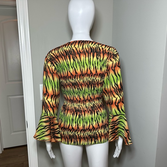 Vintage Y2K Piano Tropical Tiger Print Crinkle Fabric Flare Sleeve Blouse - Picture 5 of 7